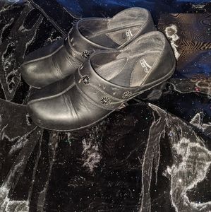 DANSKO Professional Black Leather Clogs